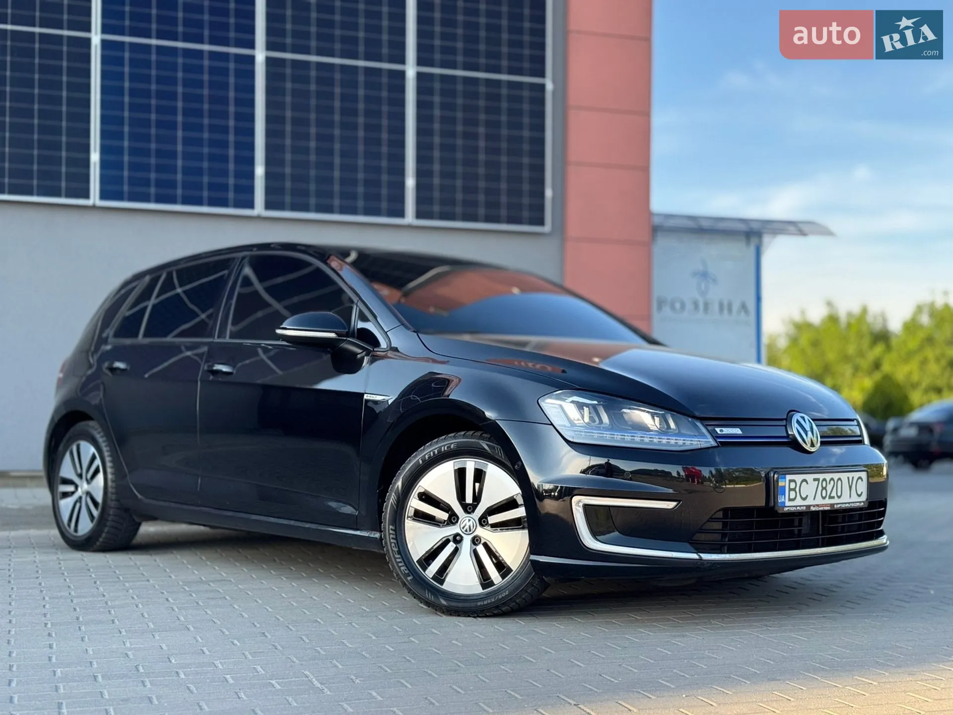 Volkswagen e-Golf, 2014