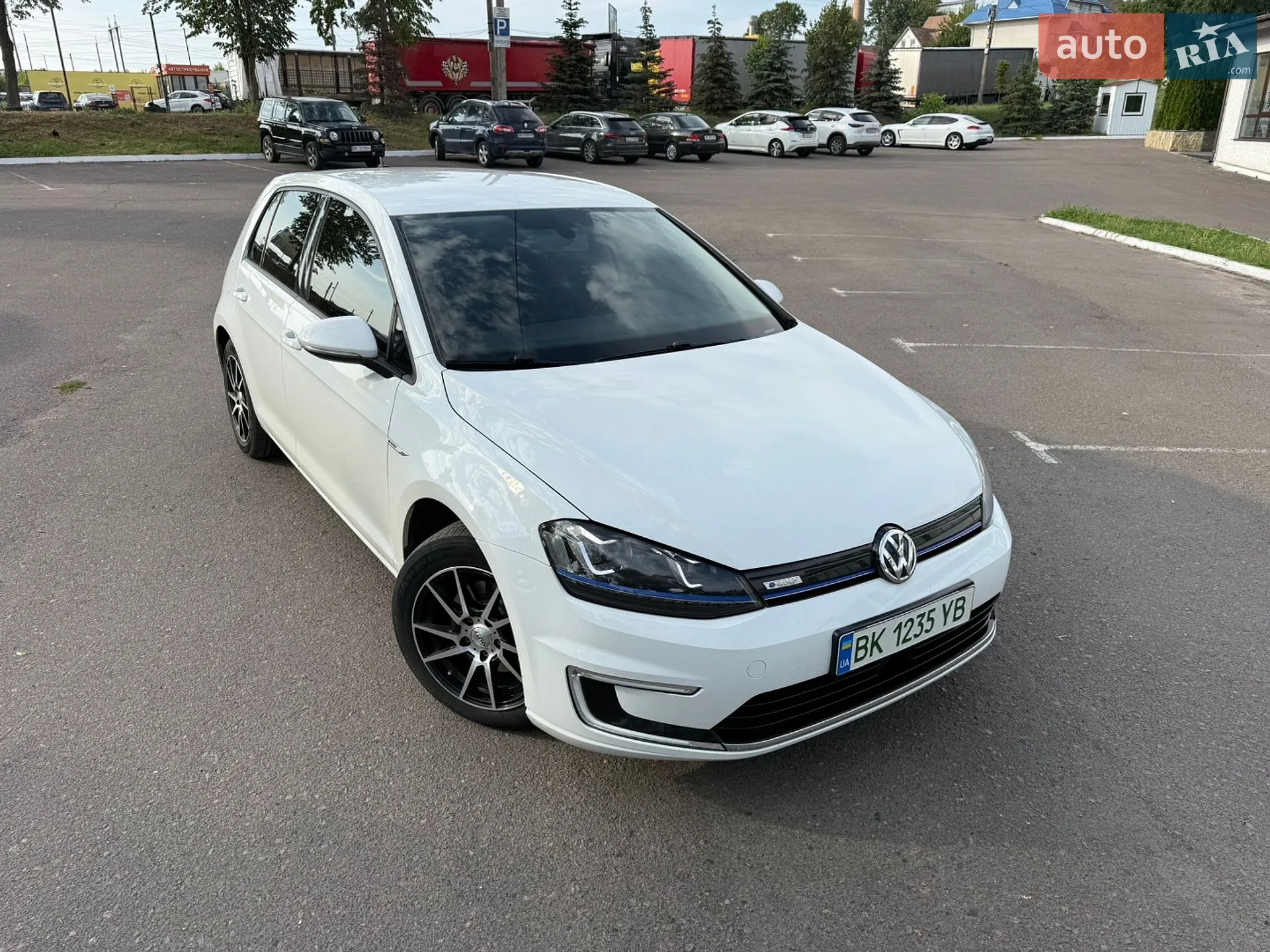 Volkswagen e-Golf, 2015