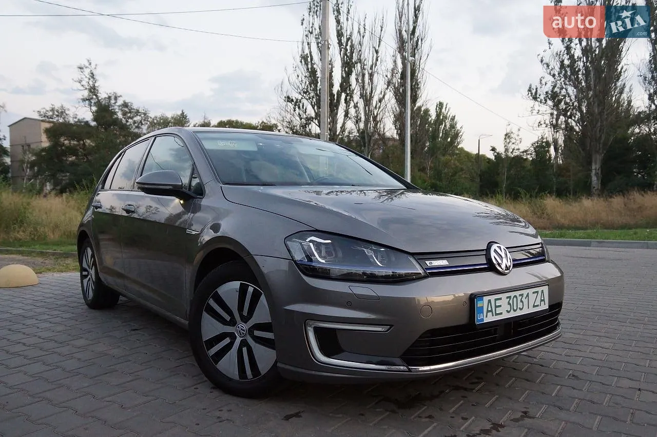 Volkswagen e-Golf, 2016