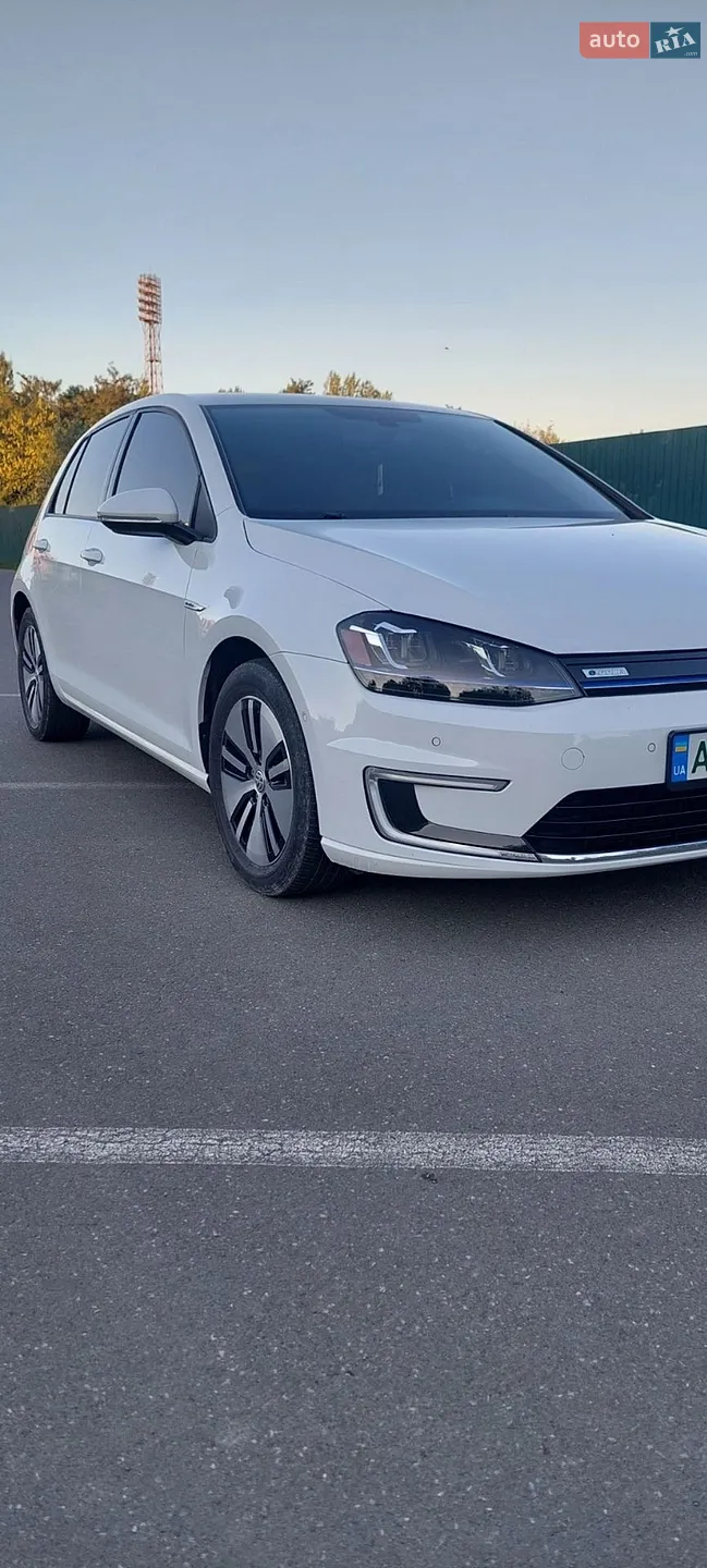 Volkswagen e-Golf, 2016
