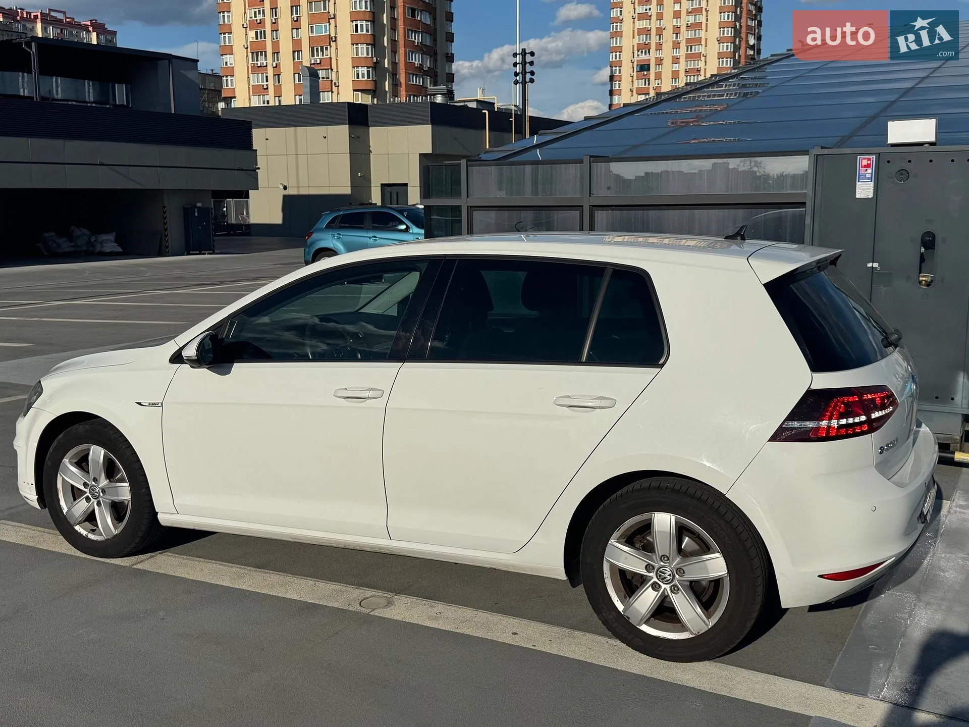 Volkswagen e-Golf 2015 — 1