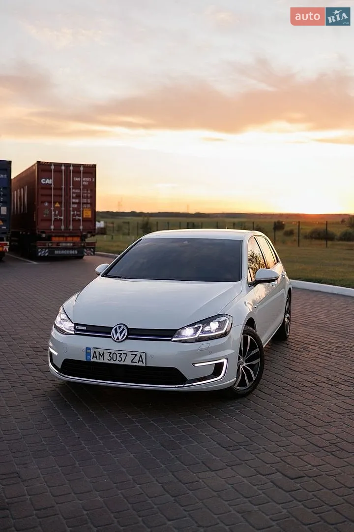 Volkswagen e-Golf, 2017
