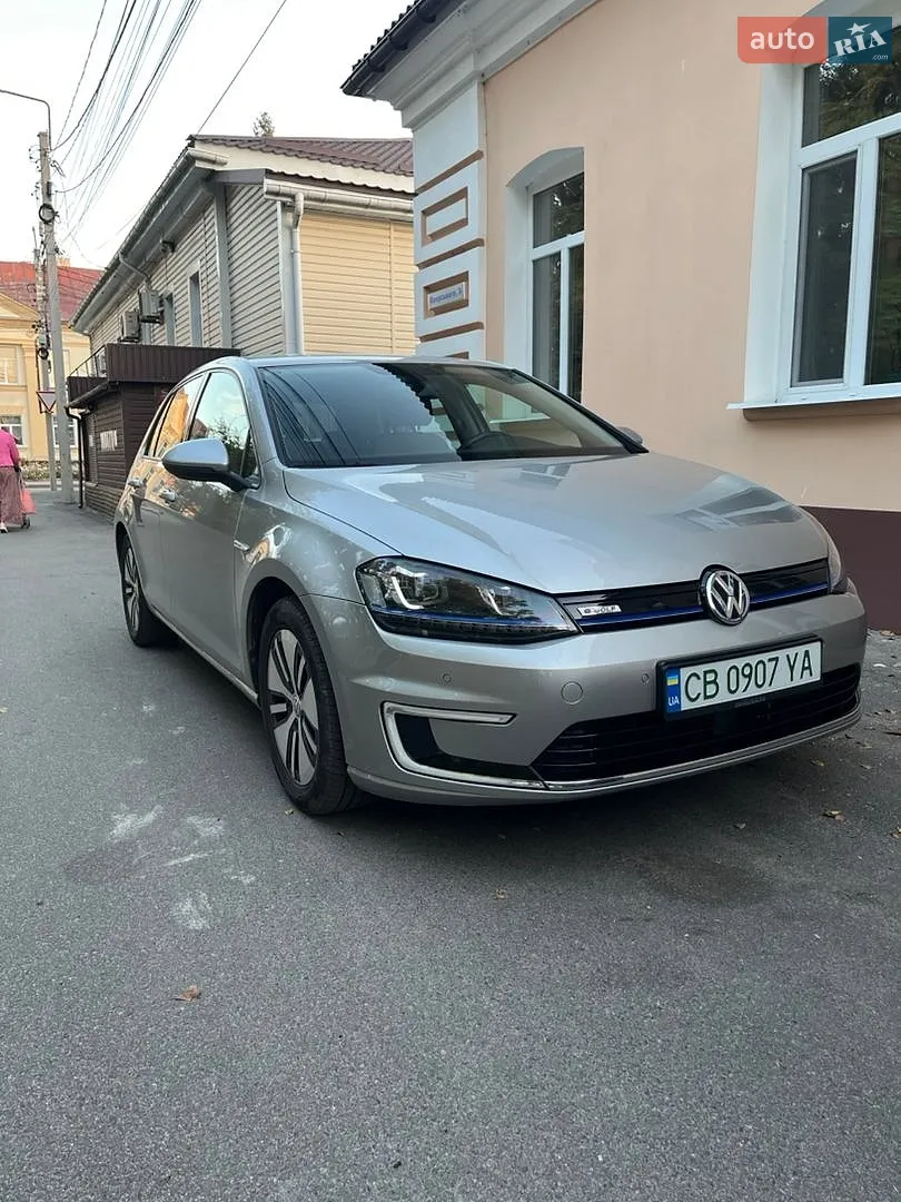 Volkswagen e-Golf, 2014