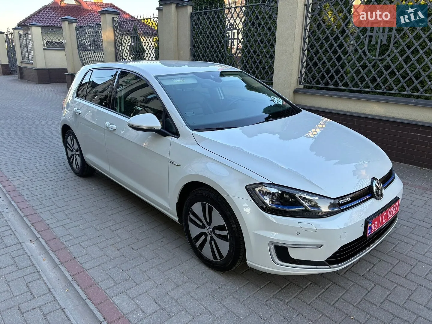 Volkswagen e-Golf, 2017