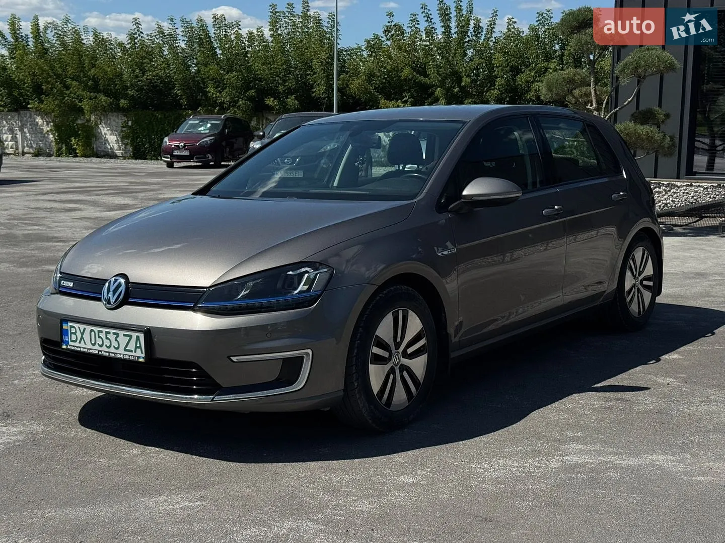 Volkswagen e-Golf, 2015