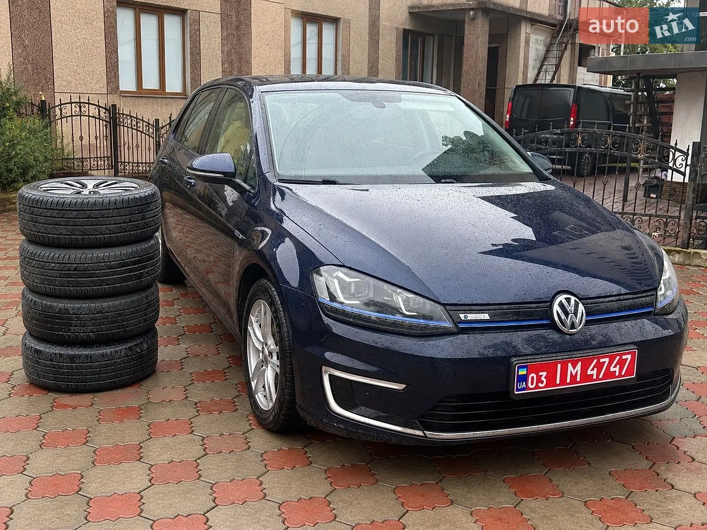 Volkswagen e-Golf, 2015