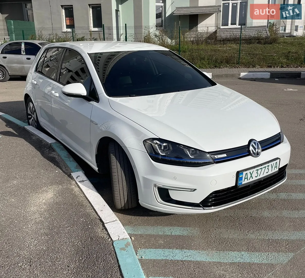 Volkswagen e-Golf, 2014
