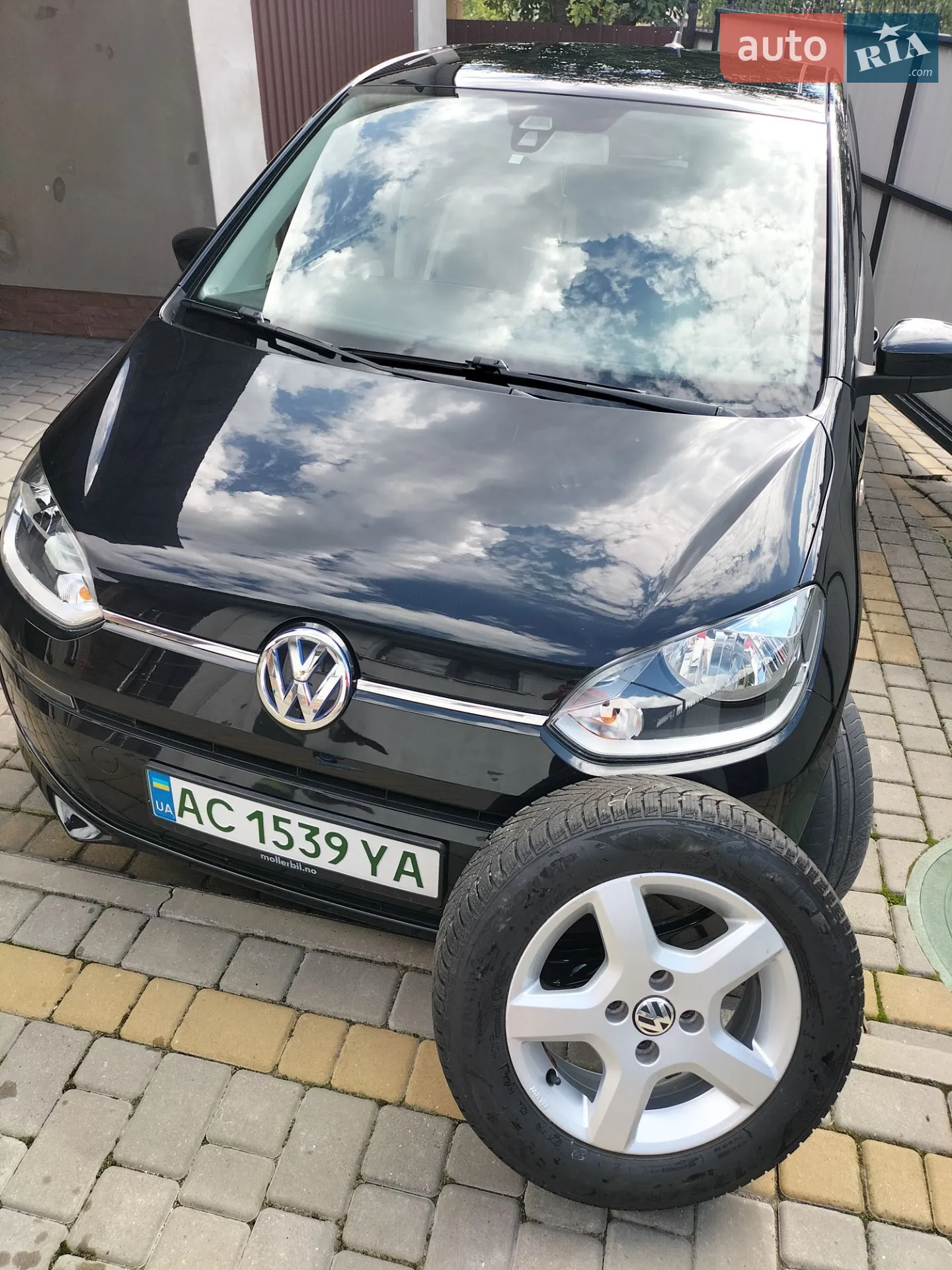 Volkswagen e-Up, 2014