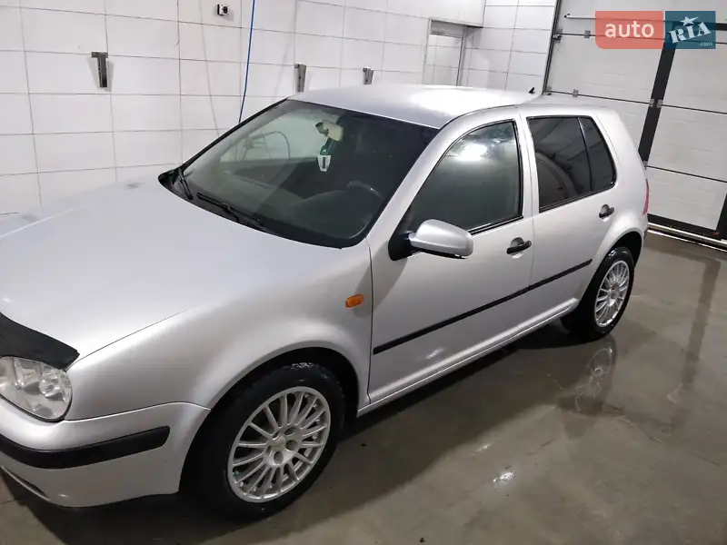 Volkswagen Golf, 1999