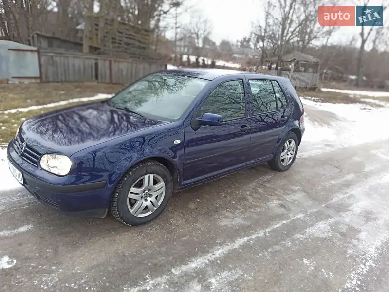 Volkswagen Golf, 2001