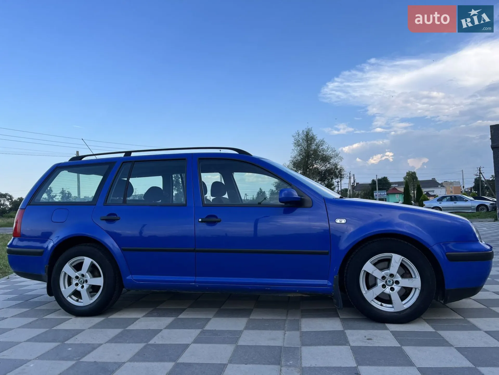 Volkswagen Golf, 2003