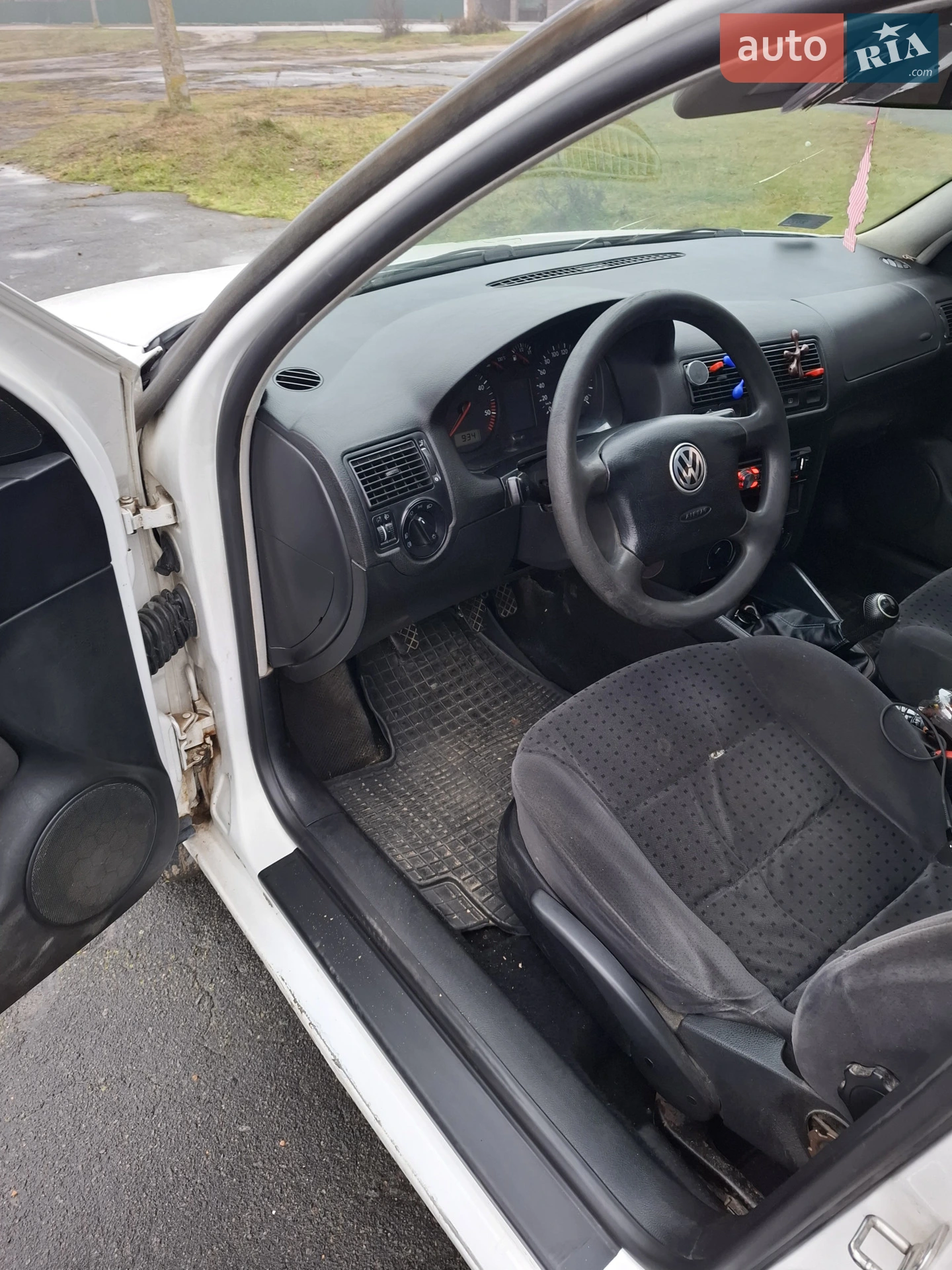 Volkswagen Golf, 1998