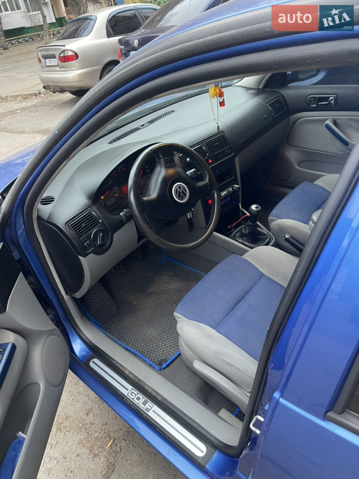 Volkswagen Golf, 2000