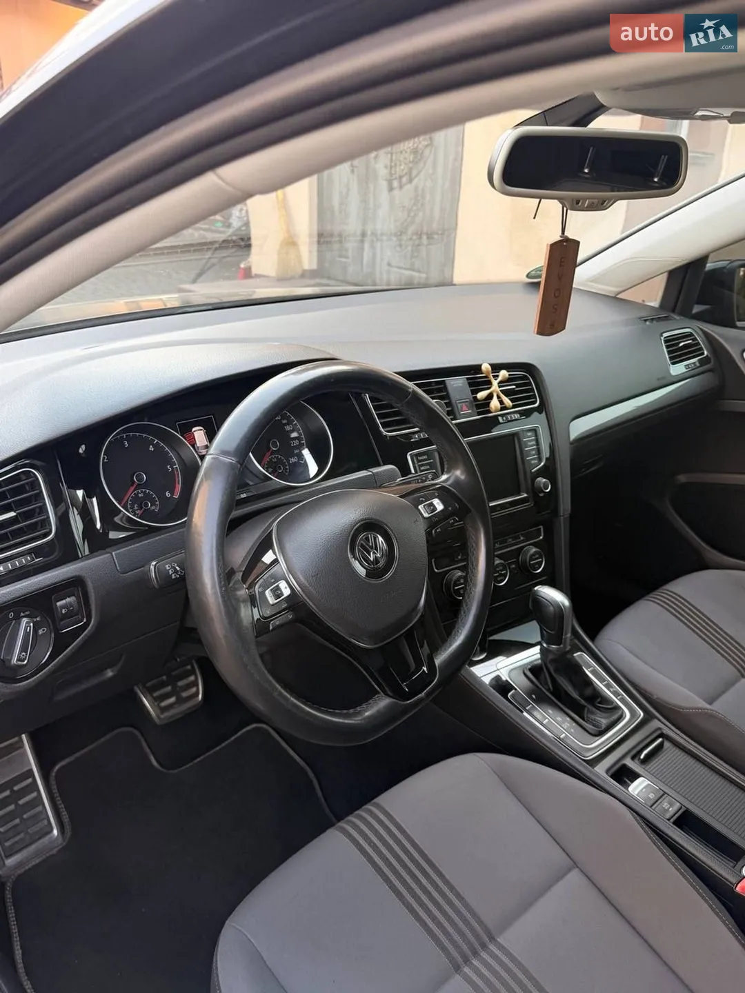 Volkswagen Golf, 2016