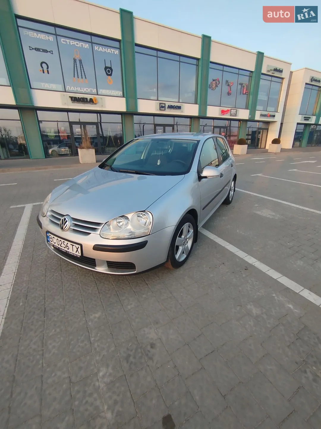 Volkswagen Golf, 2005