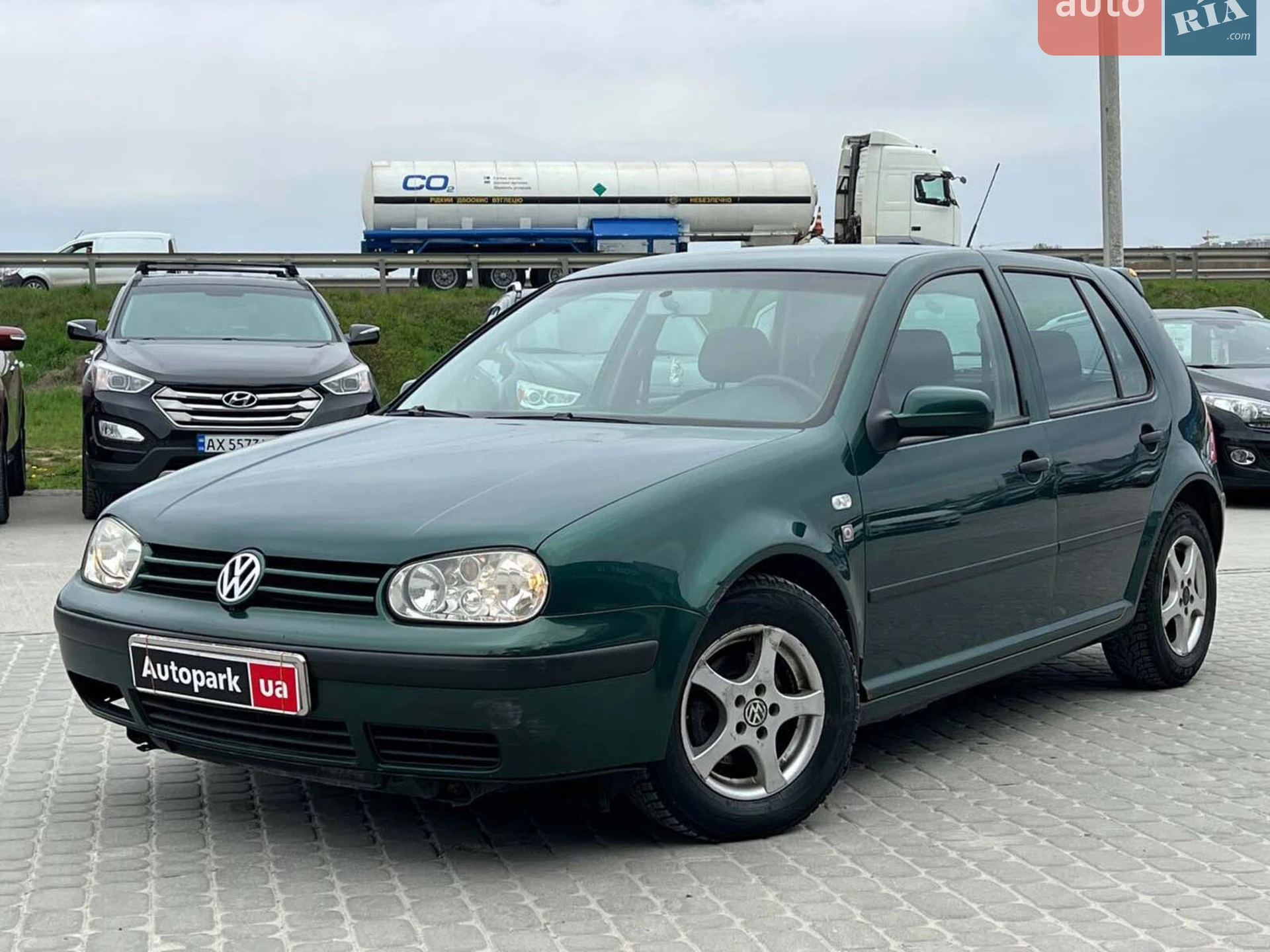 Volkswagen Golf, 2003