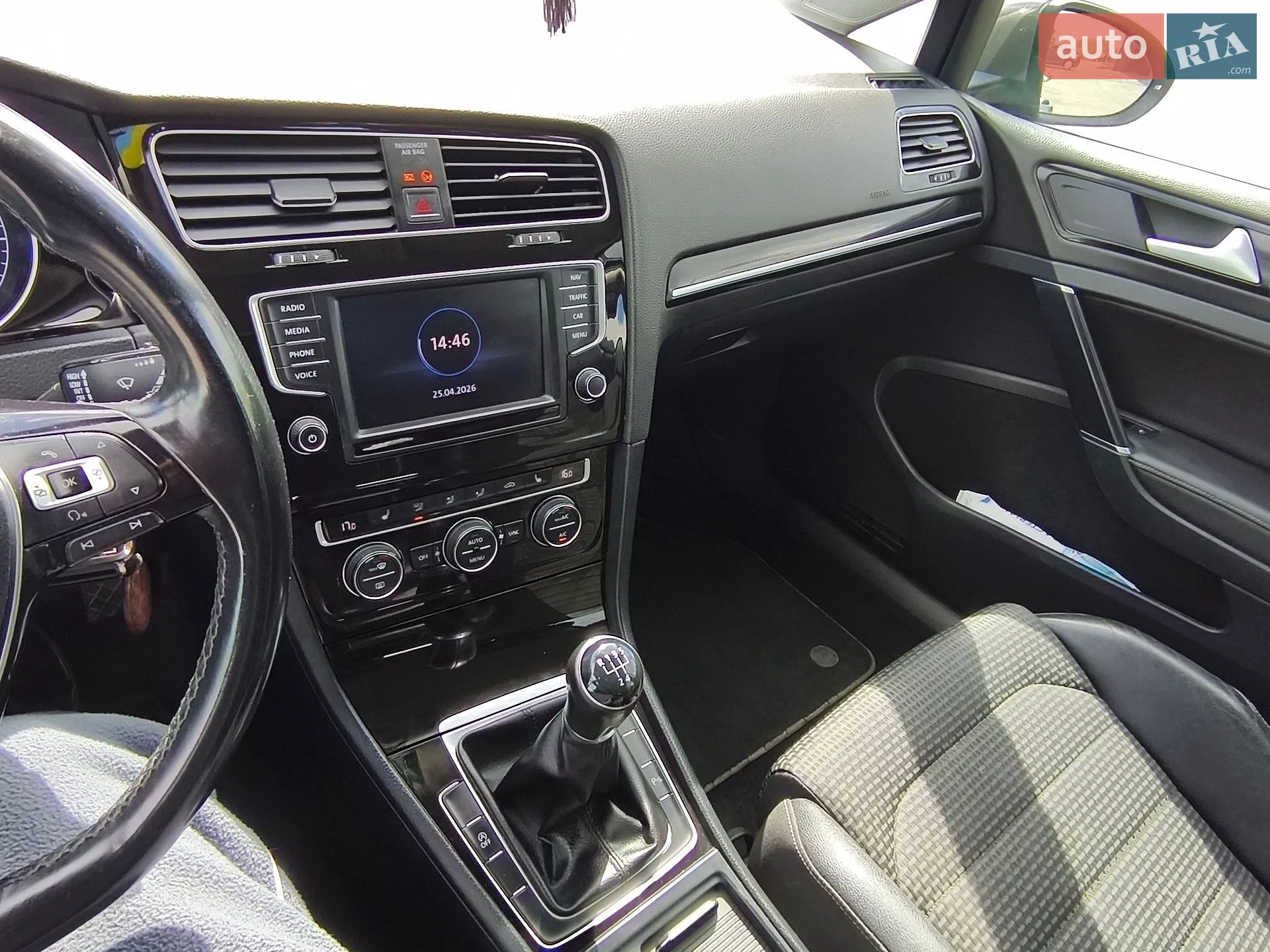 Volkswagen Golf, 2016