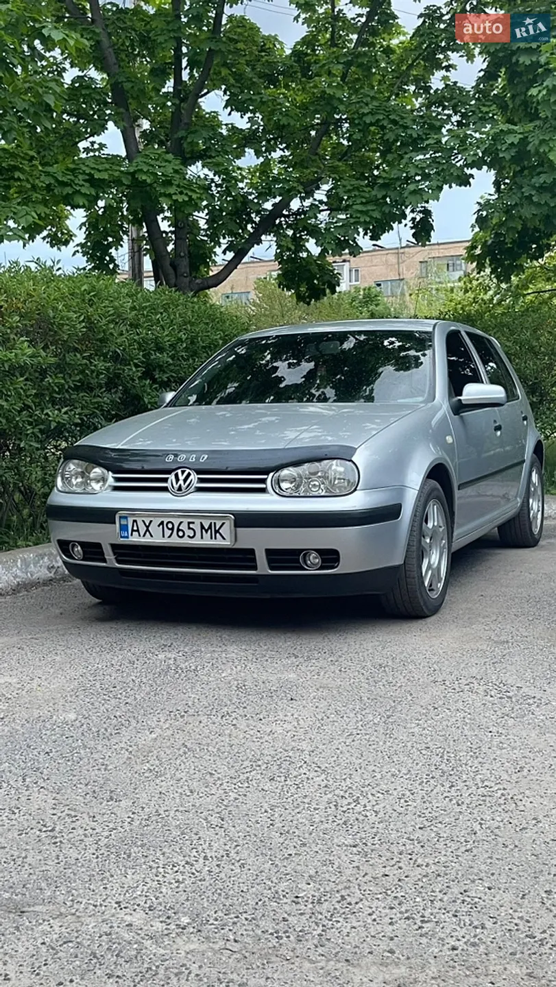 Volkswagen Golf, 2003