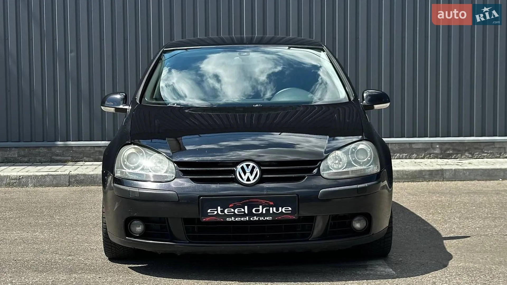 Volkswagen Golf, 2004
