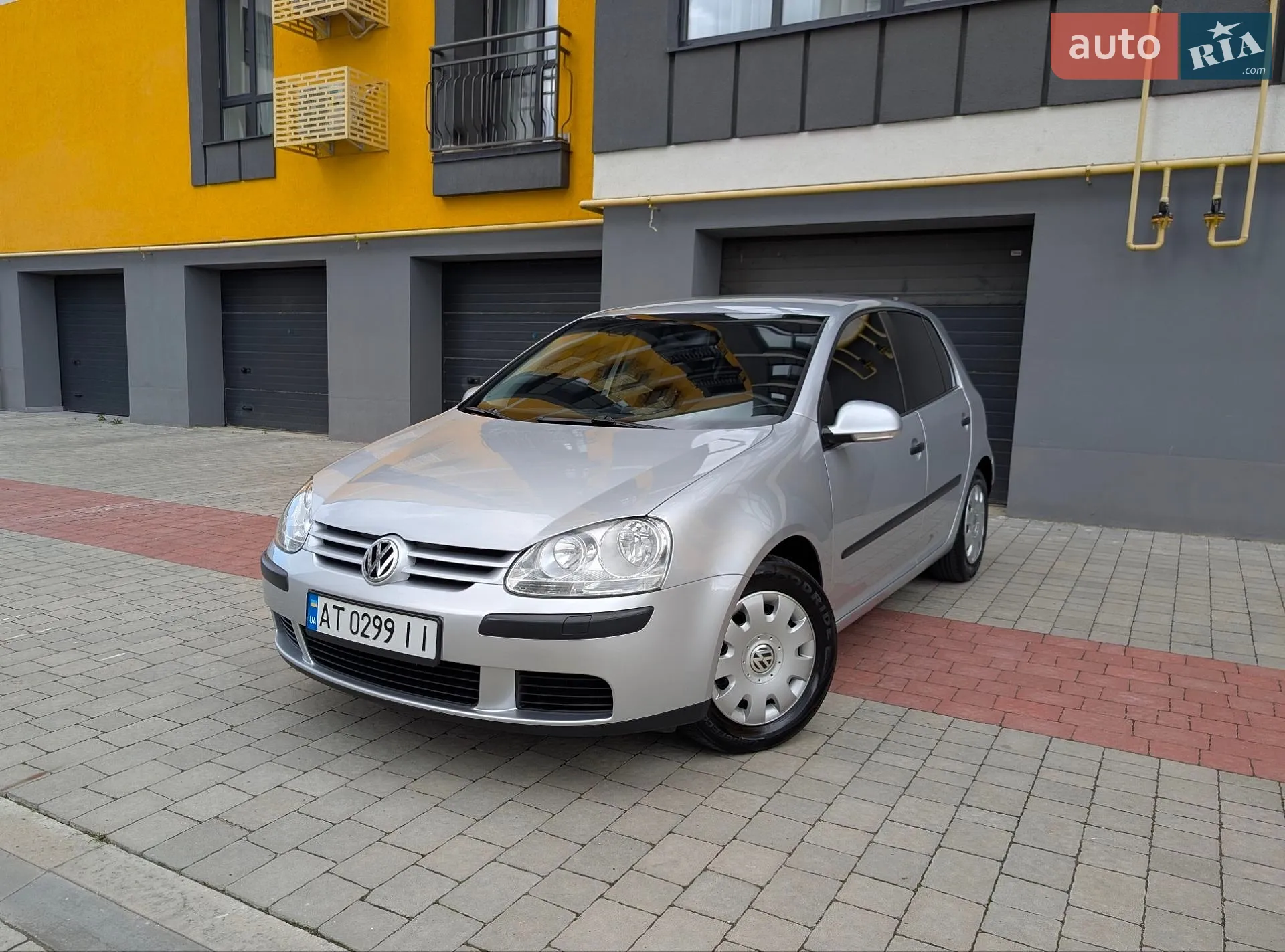 Volkswagen Golf, 2004