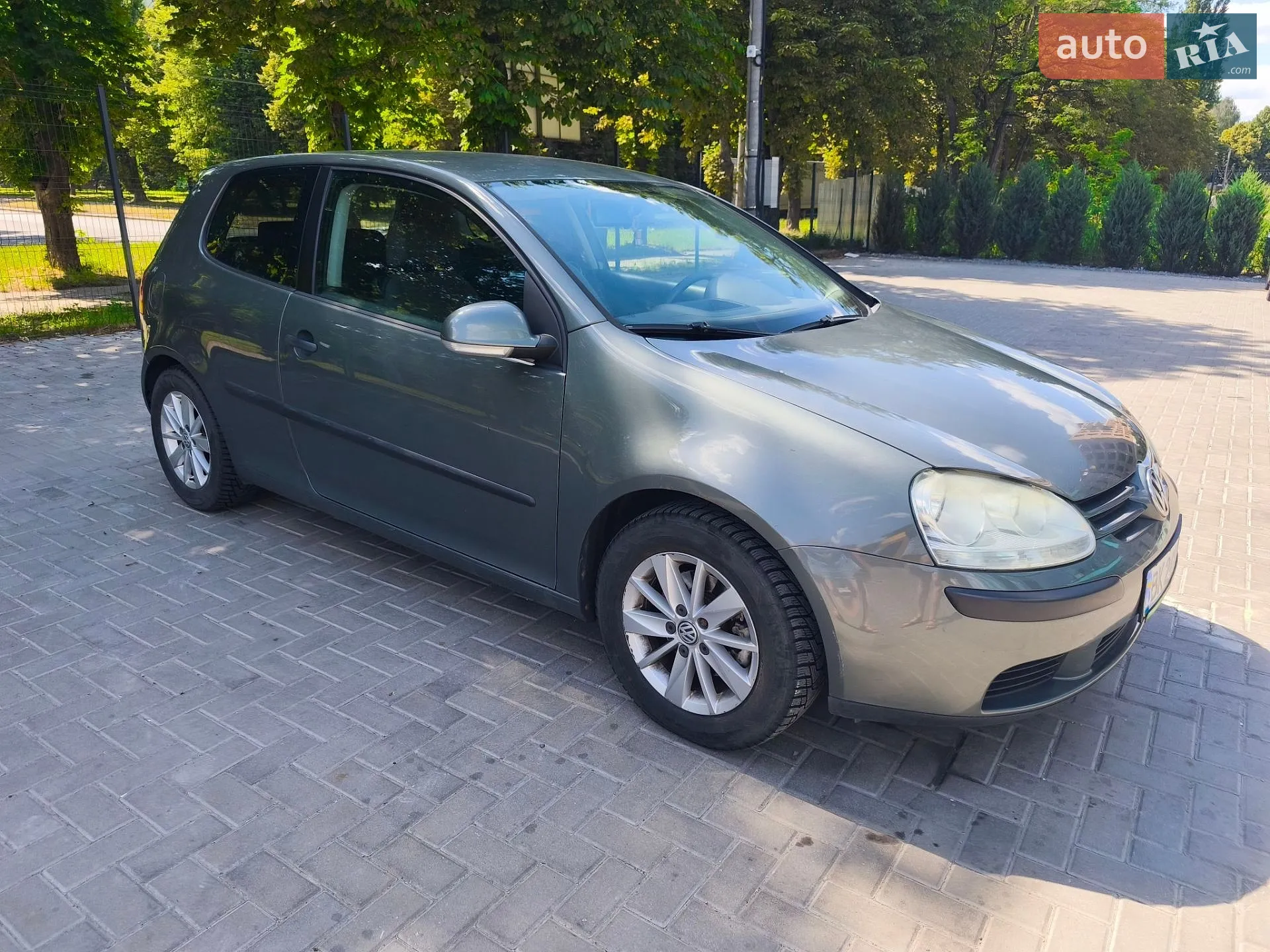 Volkswagen Golf, 2004