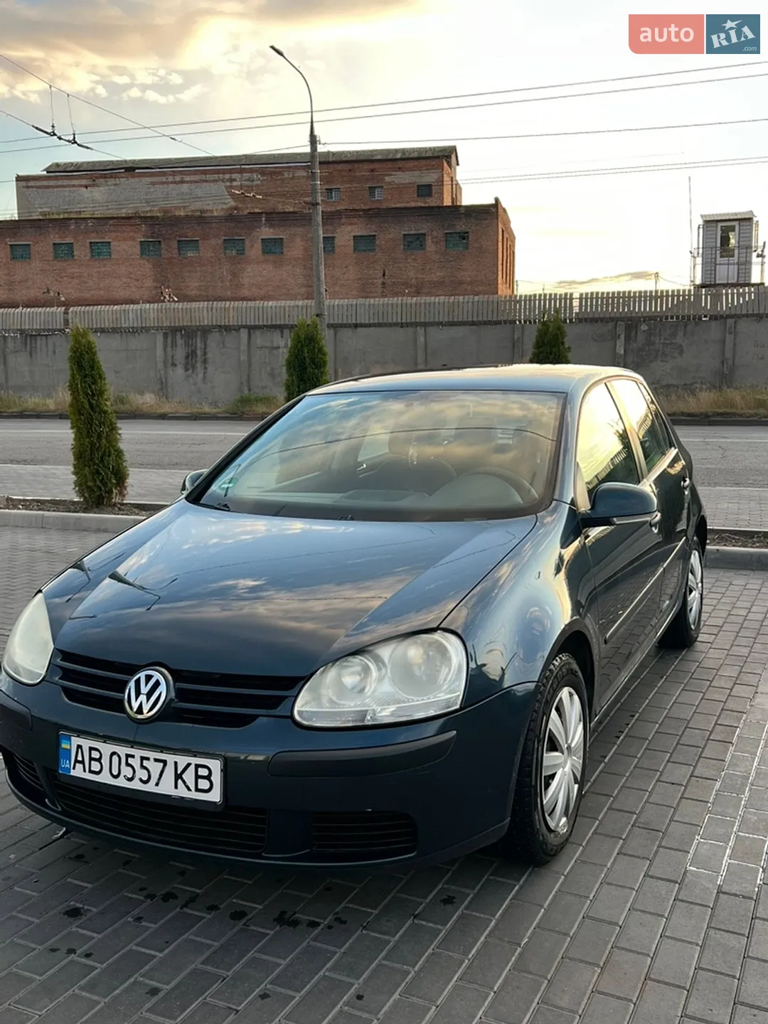 Volkswagen Golf, 2004