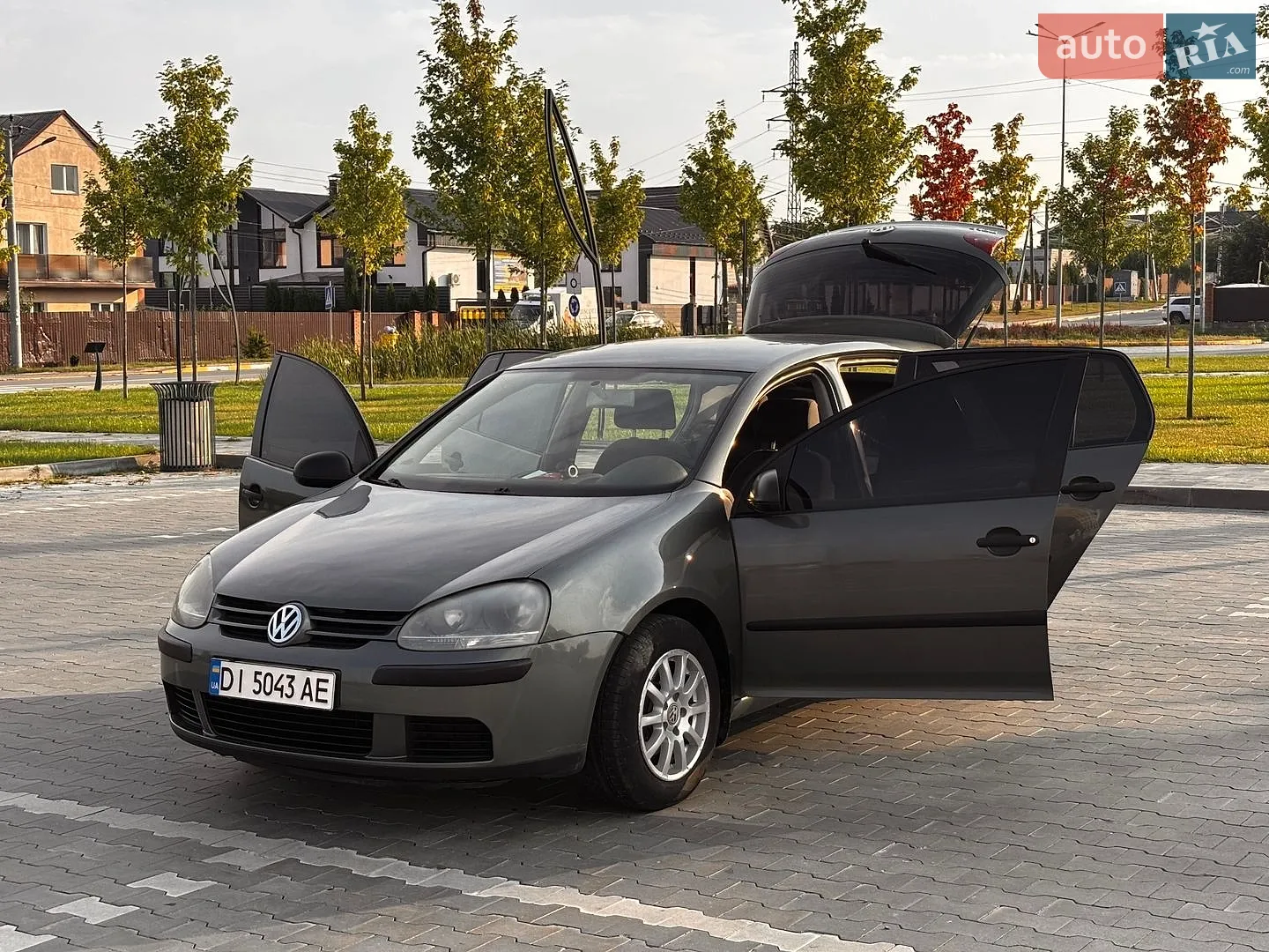 Volkswagen Golf, 2004
