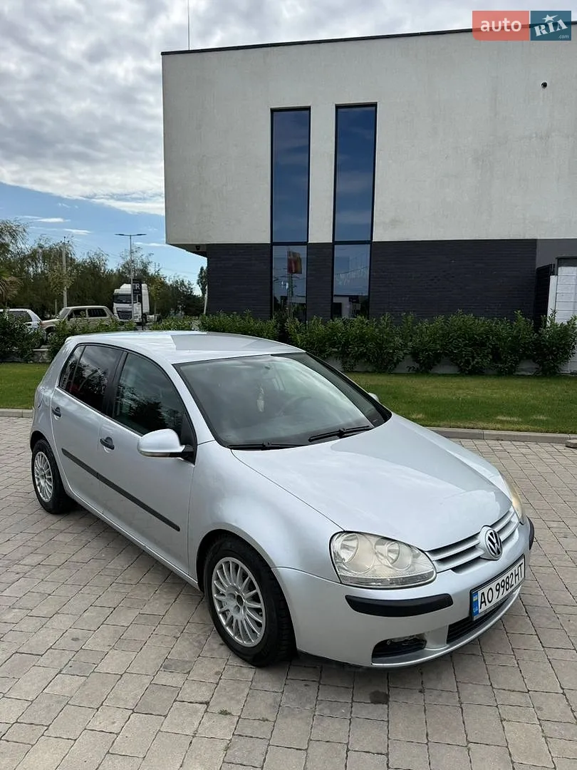 Volkswagen Golf, 2005
