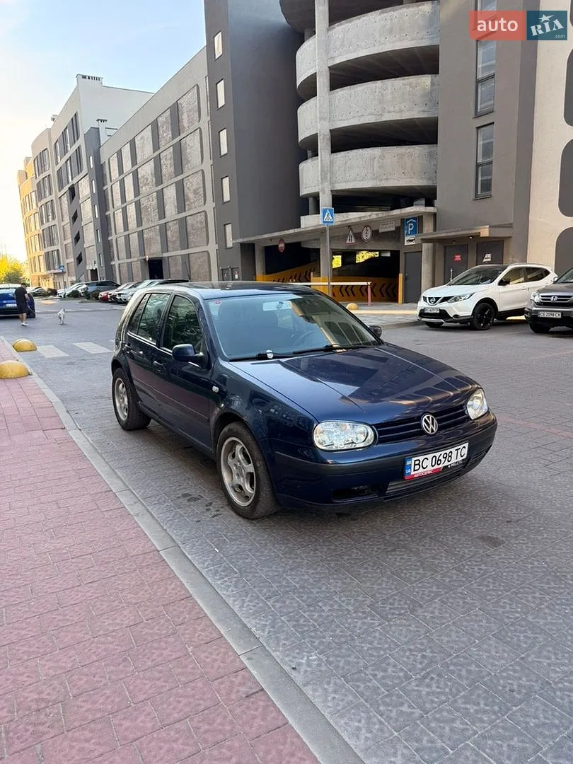 Volkswagen Golf, 2001