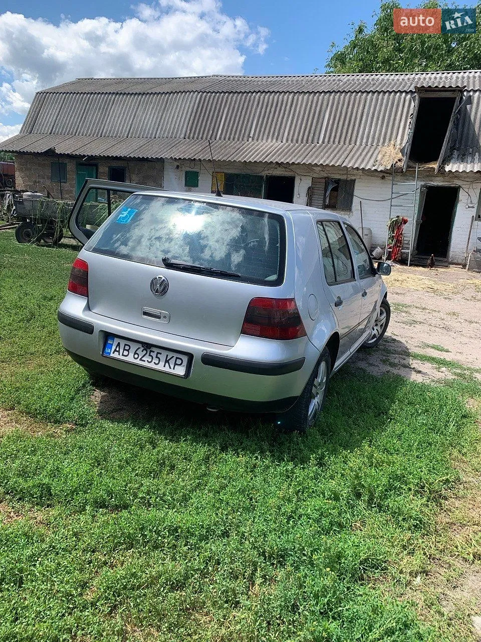 Volkswagen Golf, 2001