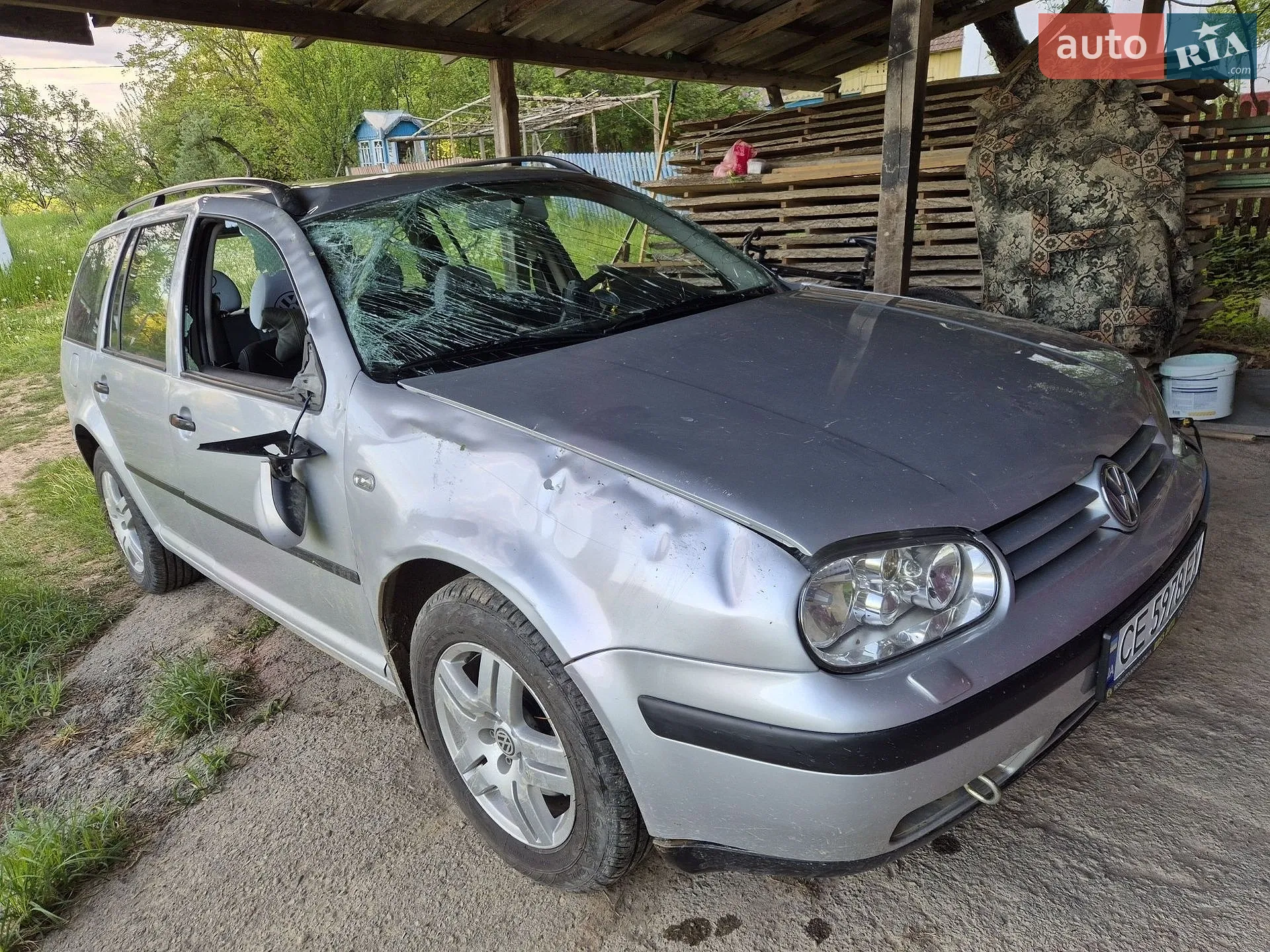 Volkswagen Golf, 2001