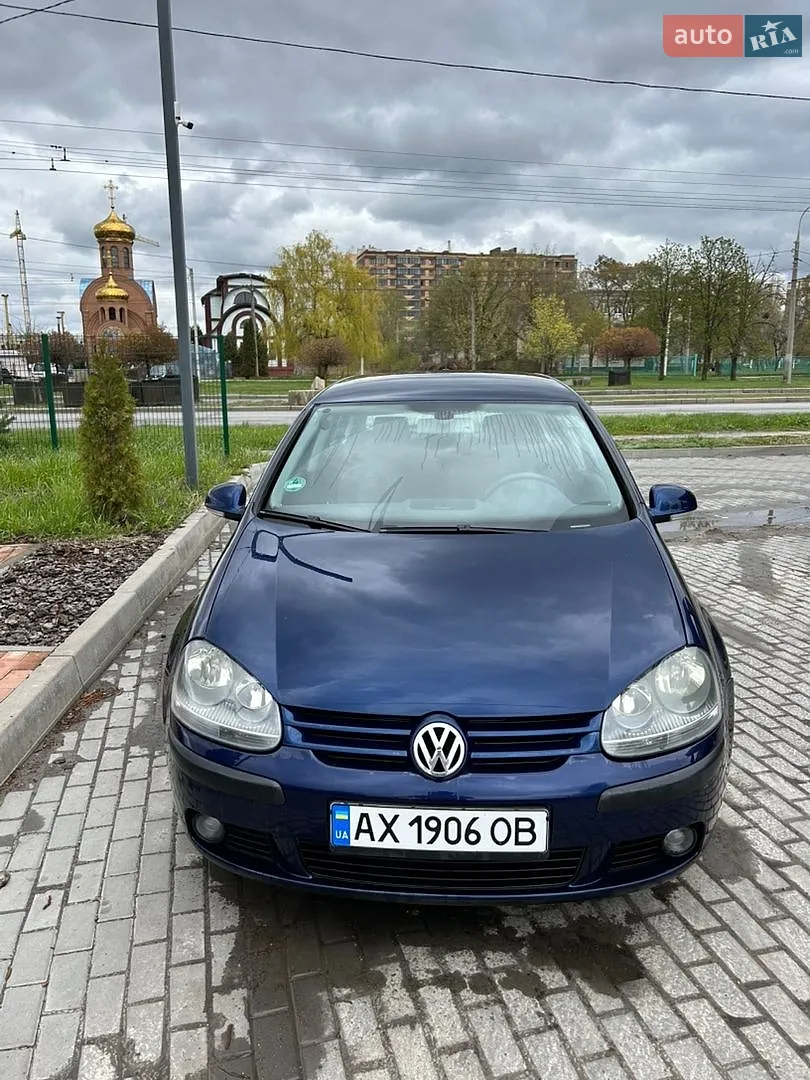 Volkswagen Golf, 2004