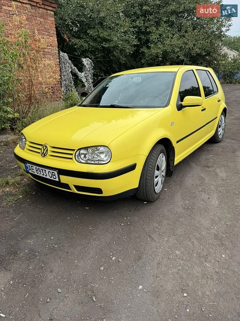 Volkswagen Golf, 2000