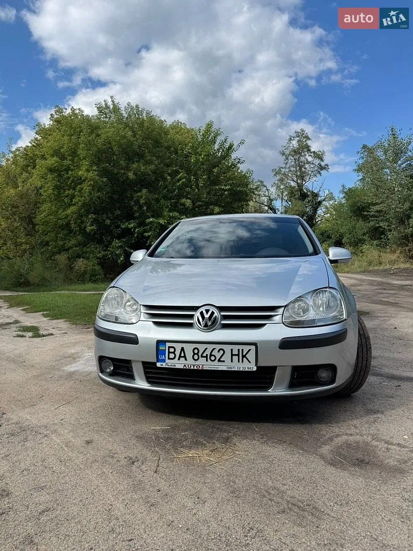 Volkswagen Golf, 2004
