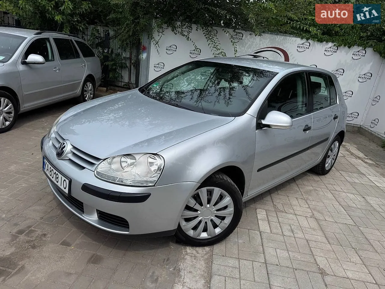 Volkswagen Golf, 2005