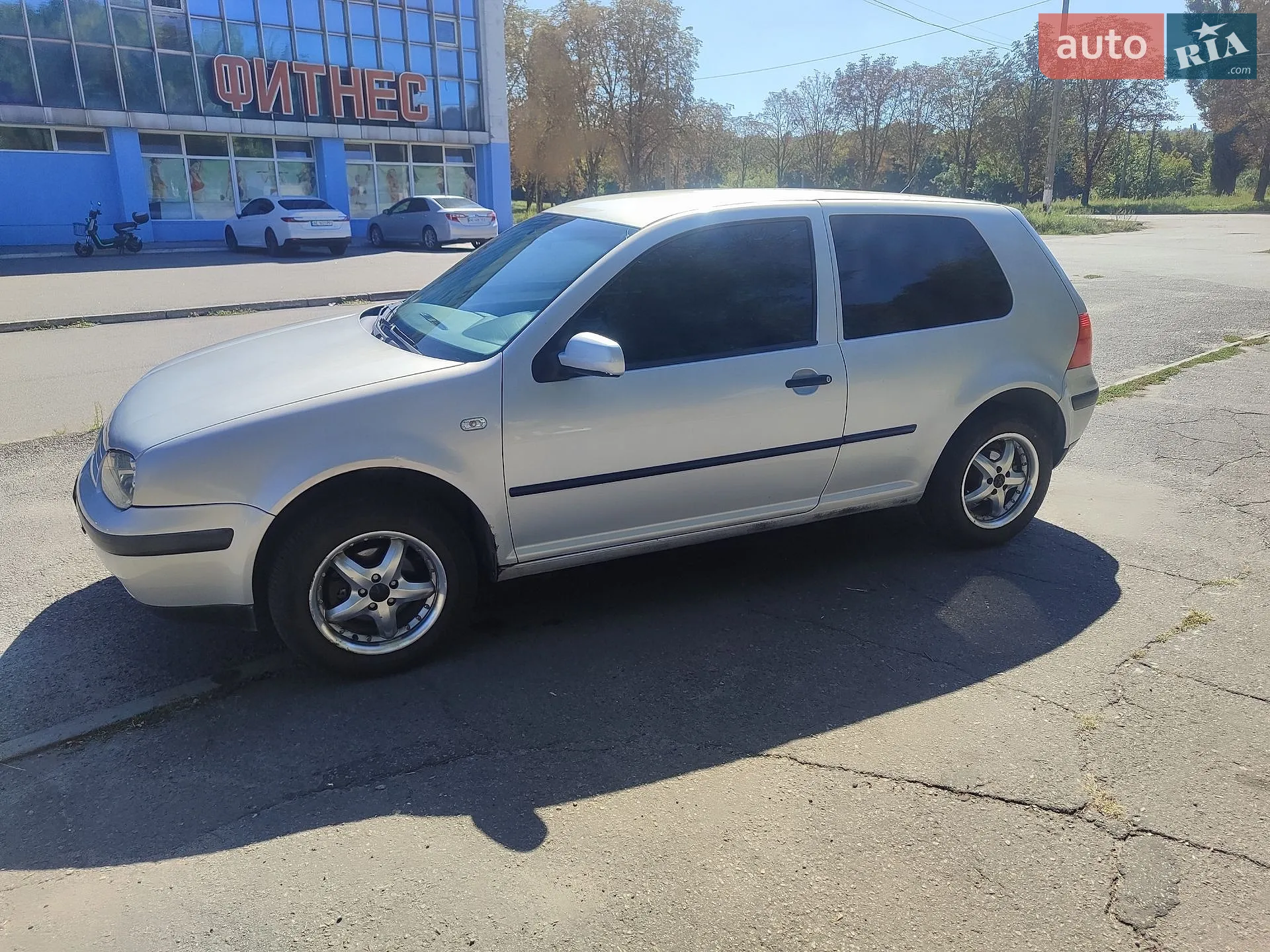 Volkswagen Golf, 1998