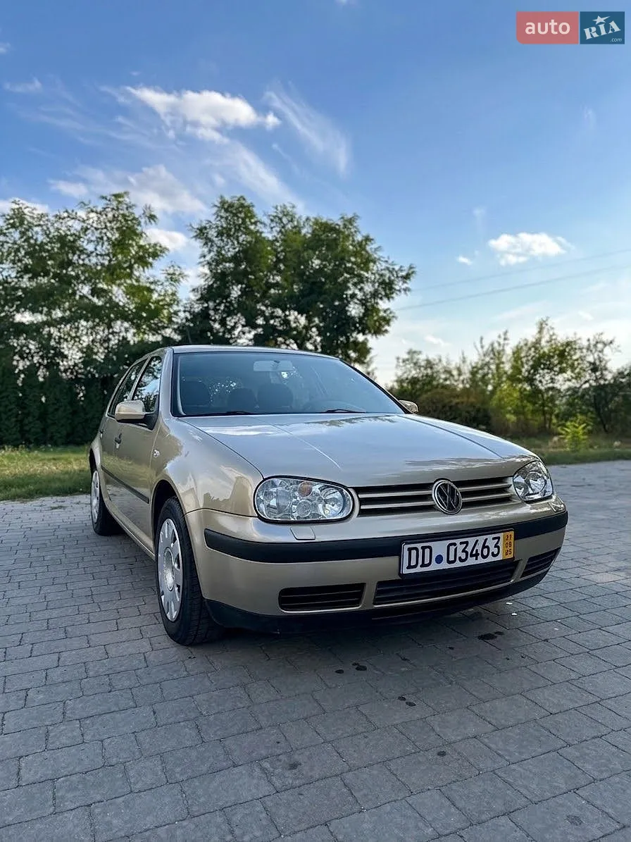 Volkswagen Golf, 2000