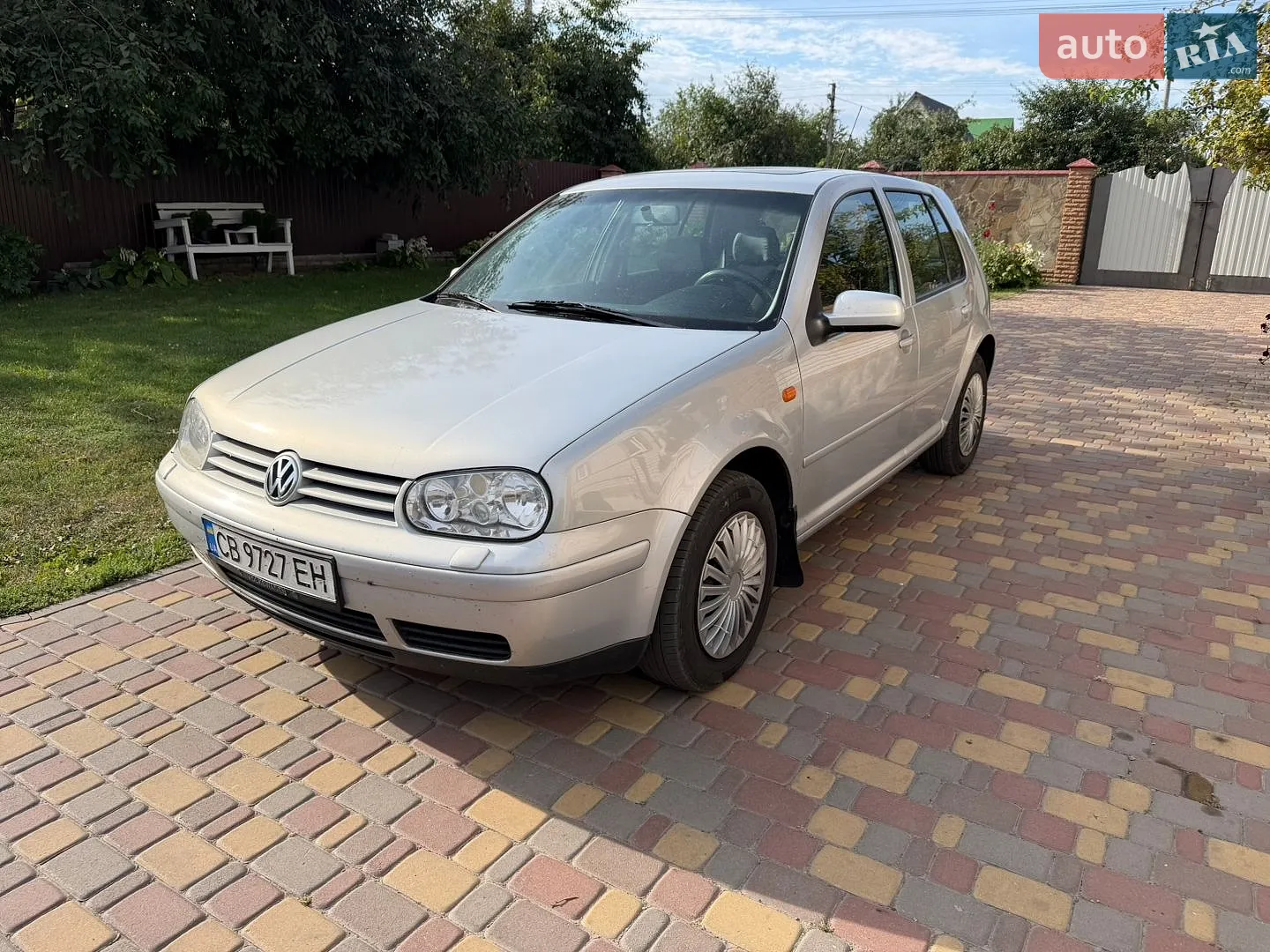 Volkswagen Golf, 1998
