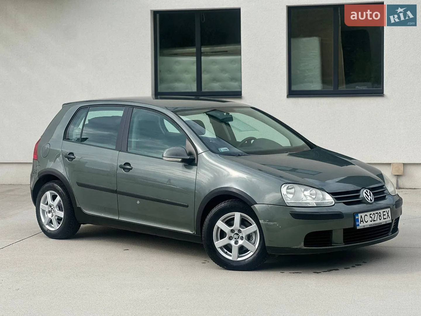 Volkswagen Golf, 2004