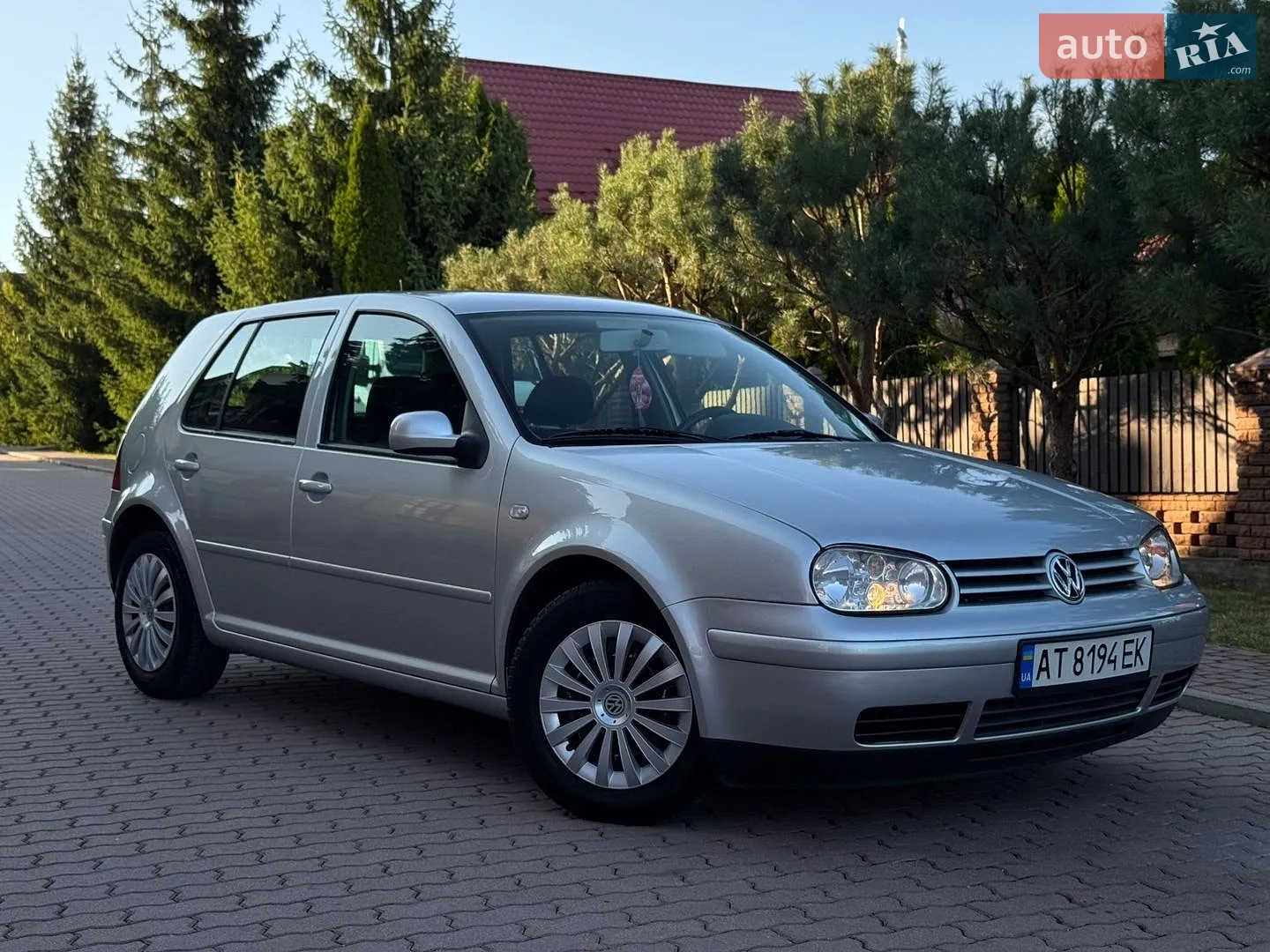 Volkswagen Golf, 2001