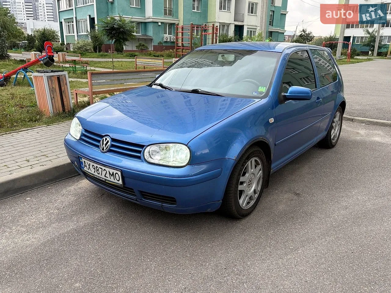 Volkswagen Golf, 2000