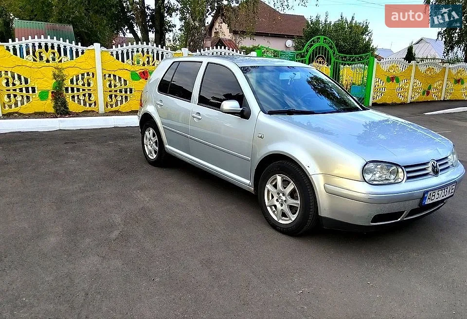 Volkswagen Golf, 2003
