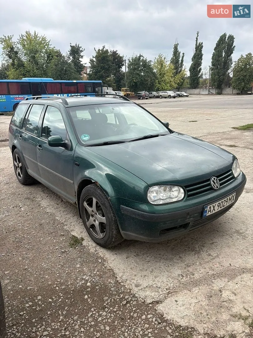 Volkswagen Golf, 2000