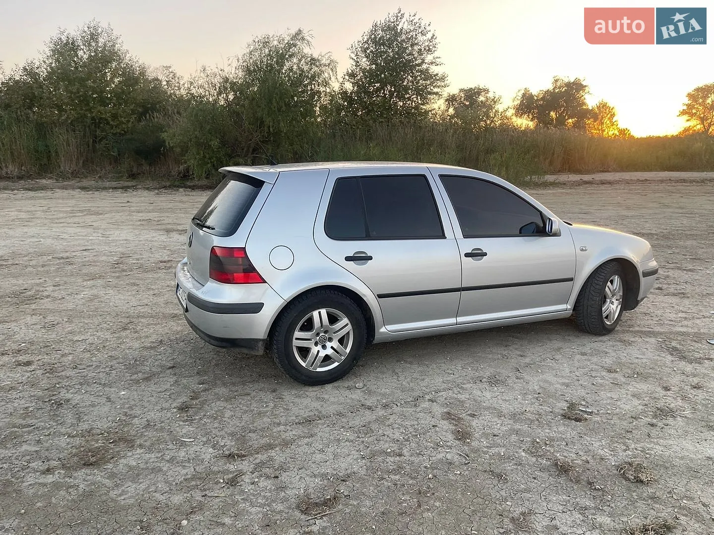 Volkswagen Golf, 2001
