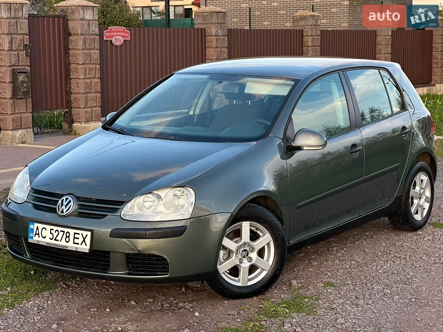 Volkswagen Golf, 2004