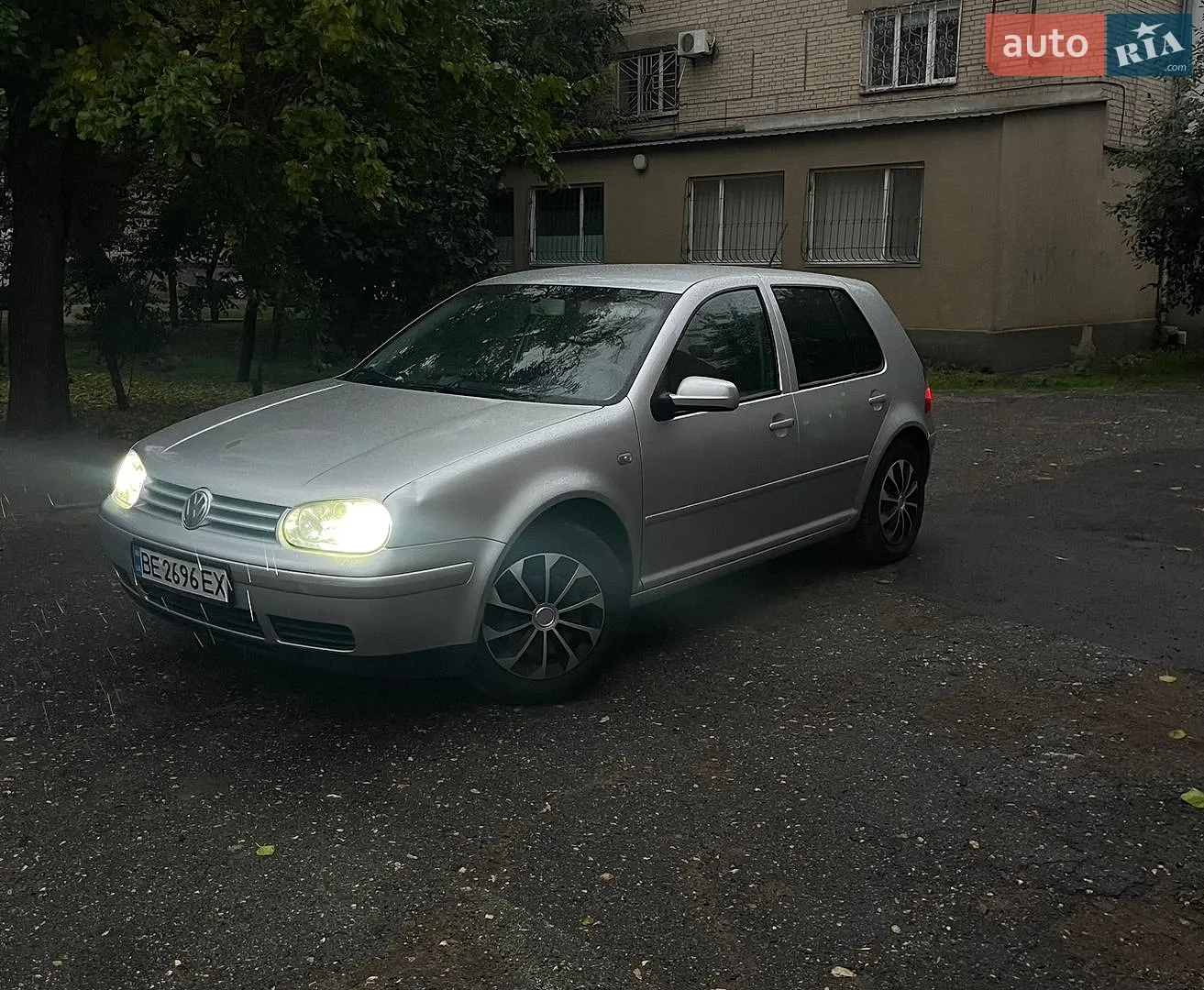 Volkswagen Golf, 2003