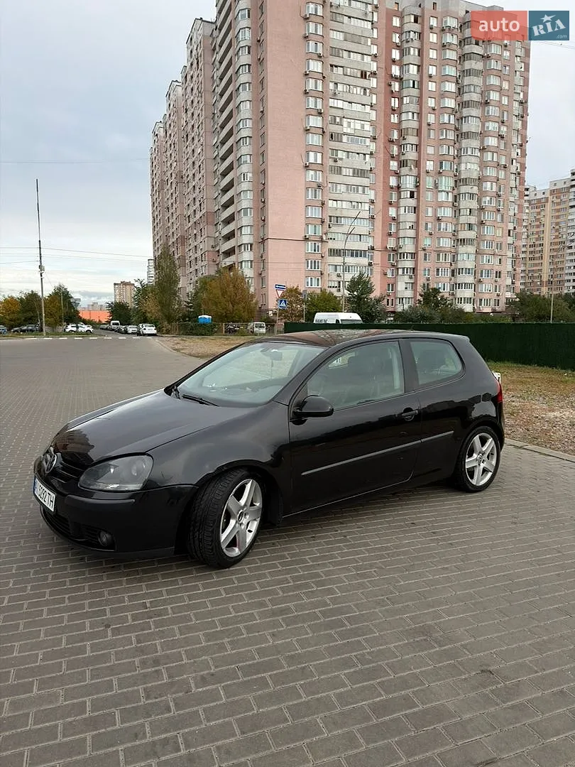 Volkswagen Golf, 2004