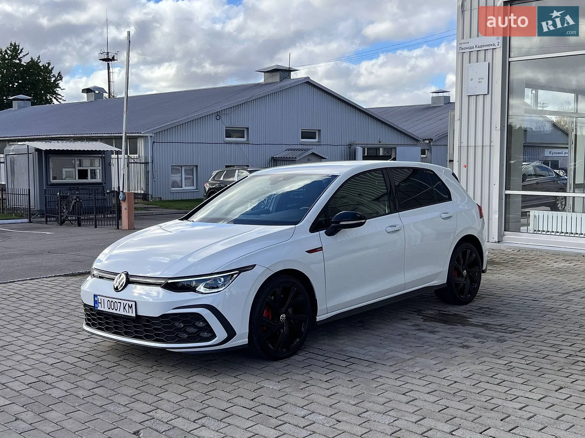 Volkswagen Golf, 2023