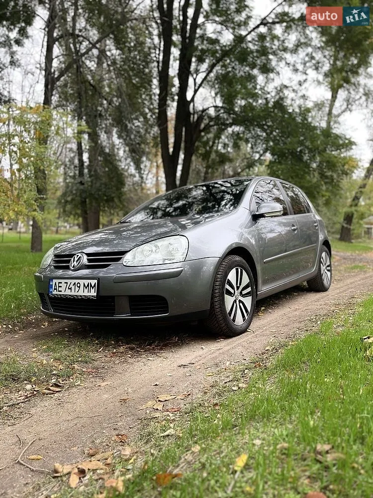 Volkswagen Golf, 2005