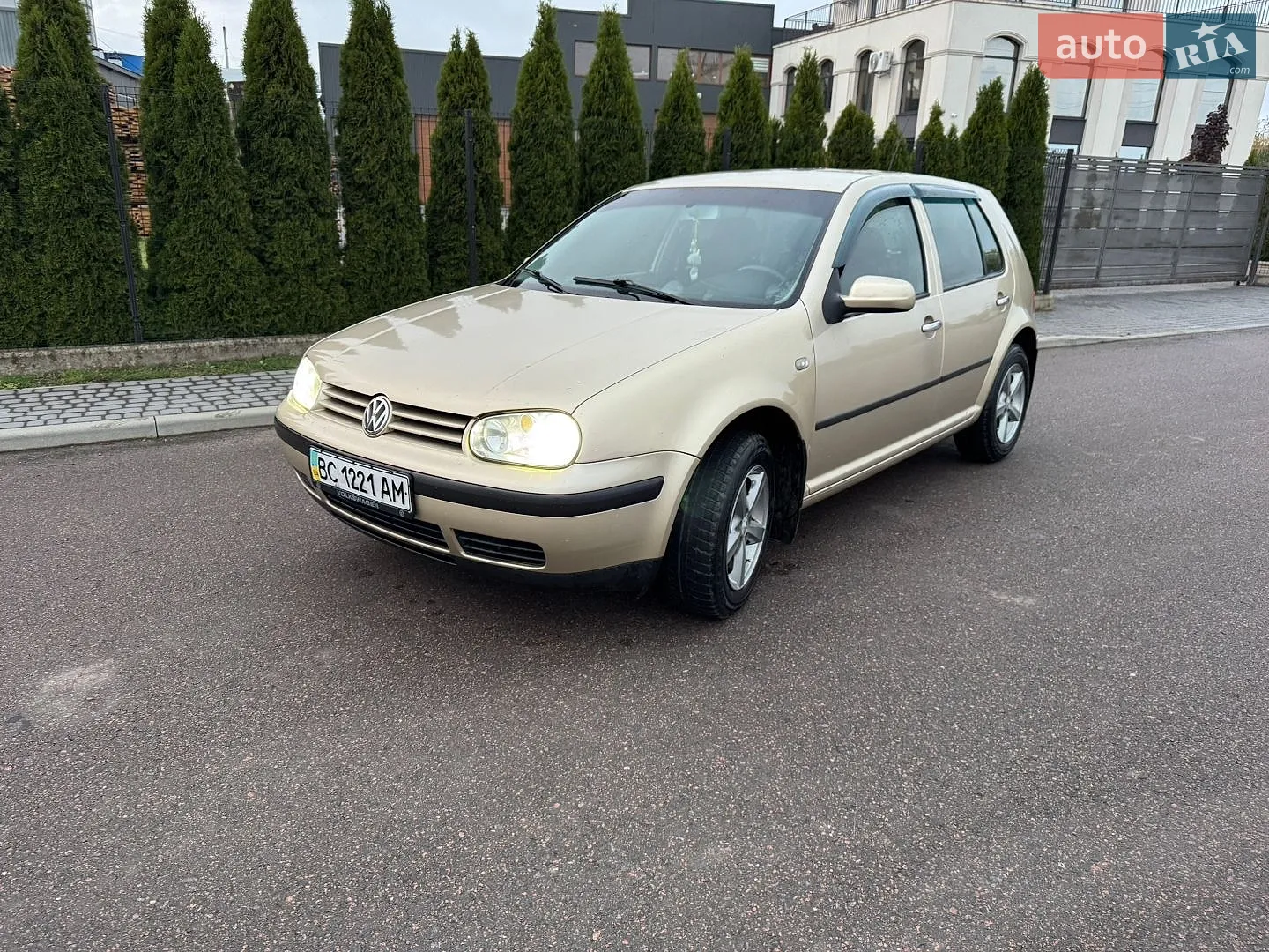 Volkswagen Golf, 2002